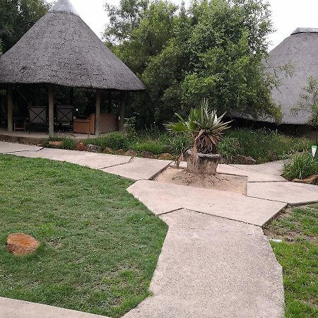 Touch Of Africa Lodge Lanseria Luaran gambar