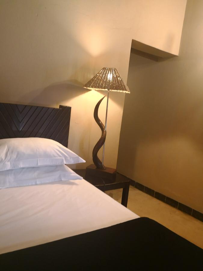 Touch Of Africa Lodge Lanseria Luaran gambar